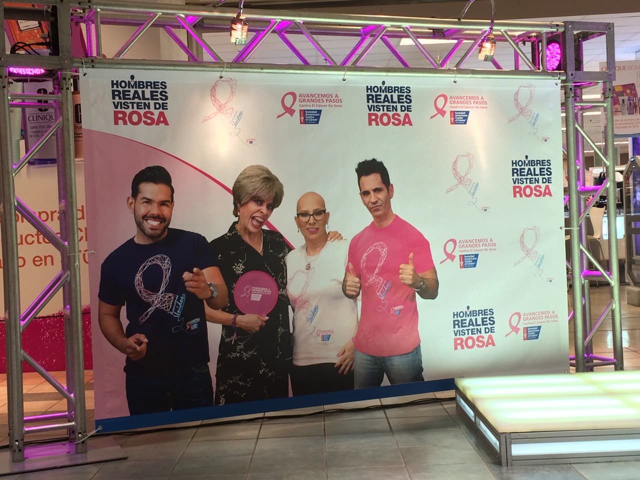 La destacada actriz y animadora Suzette Bacó, fue seleccionada Madrina Nacional de las Marchas 2016. Además, otros talentos y personajes de Univision Puerto Rico se unieron.