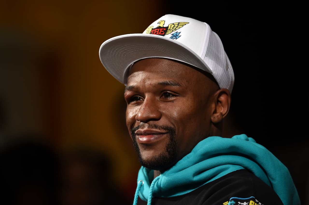 Mayweather presume su fortuna con disfraz de Halloween