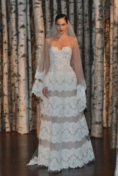 Aquí los mejores modelos del diseñador Naeem Kahn.