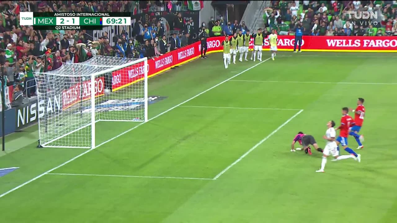 ¡TIRO ATAJADO! disparo por Francisco Córdova.