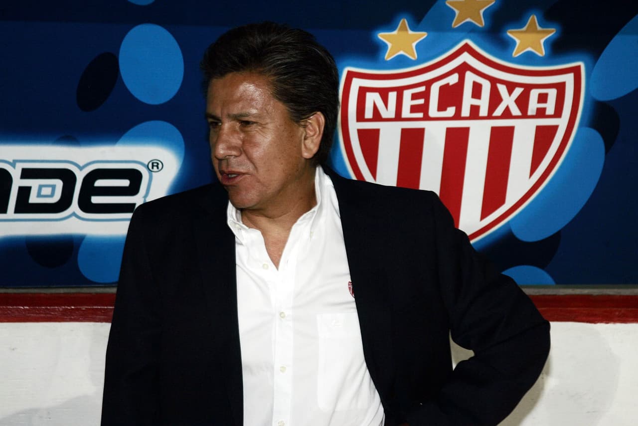 En el 2009, Raúl Arias intentó rescatar al Necaxa del descenso.