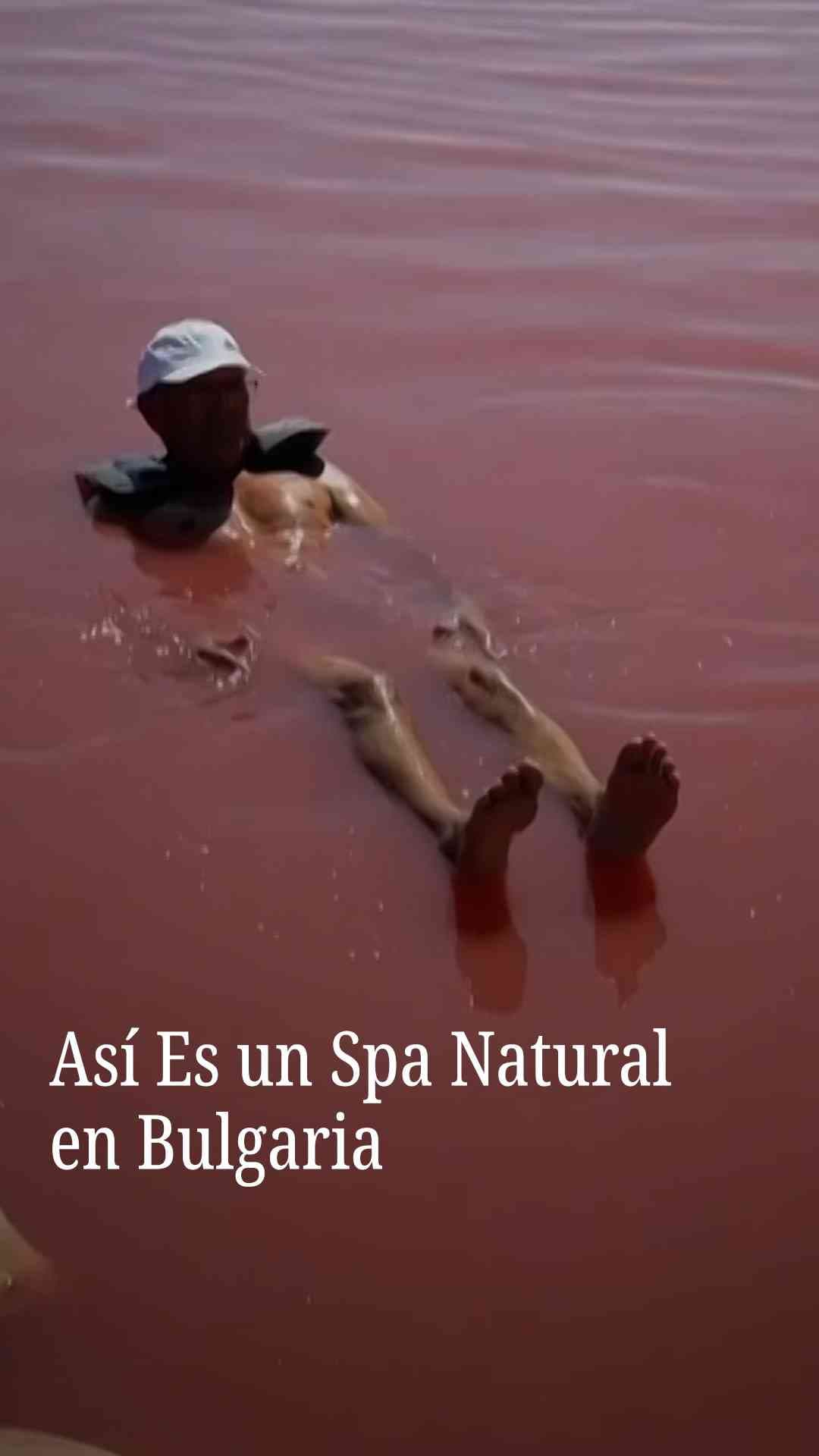 El lago donde turistas desafían la gravedad en Bulgaria