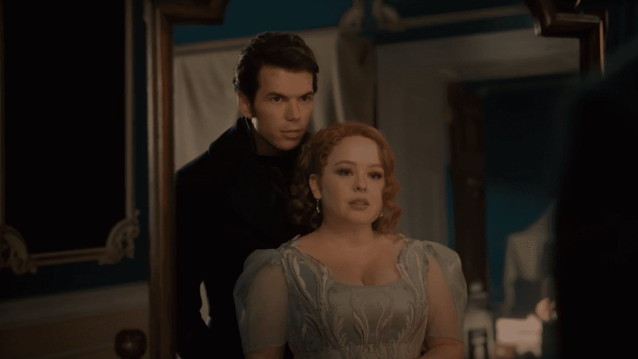 La intensa escena del espejo en la temporada 3 de 'Bridgerton'.