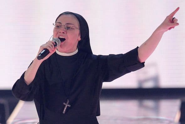 La monja Sor Cristina decidió que "Like a Virgin" de Madonna seá el primer sencillo de su disco que saldrá a la venta en Noviembre.