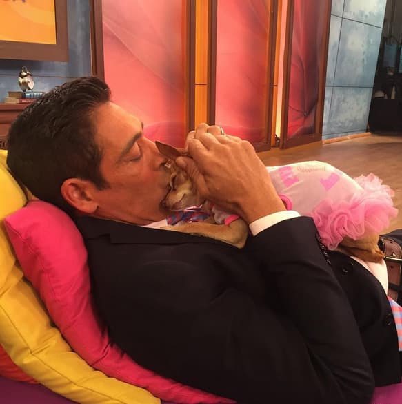 "No hay nada mejor que recibir en la mañana #amor del bueno", compartió Johnny. (Octubre 5, 2015)