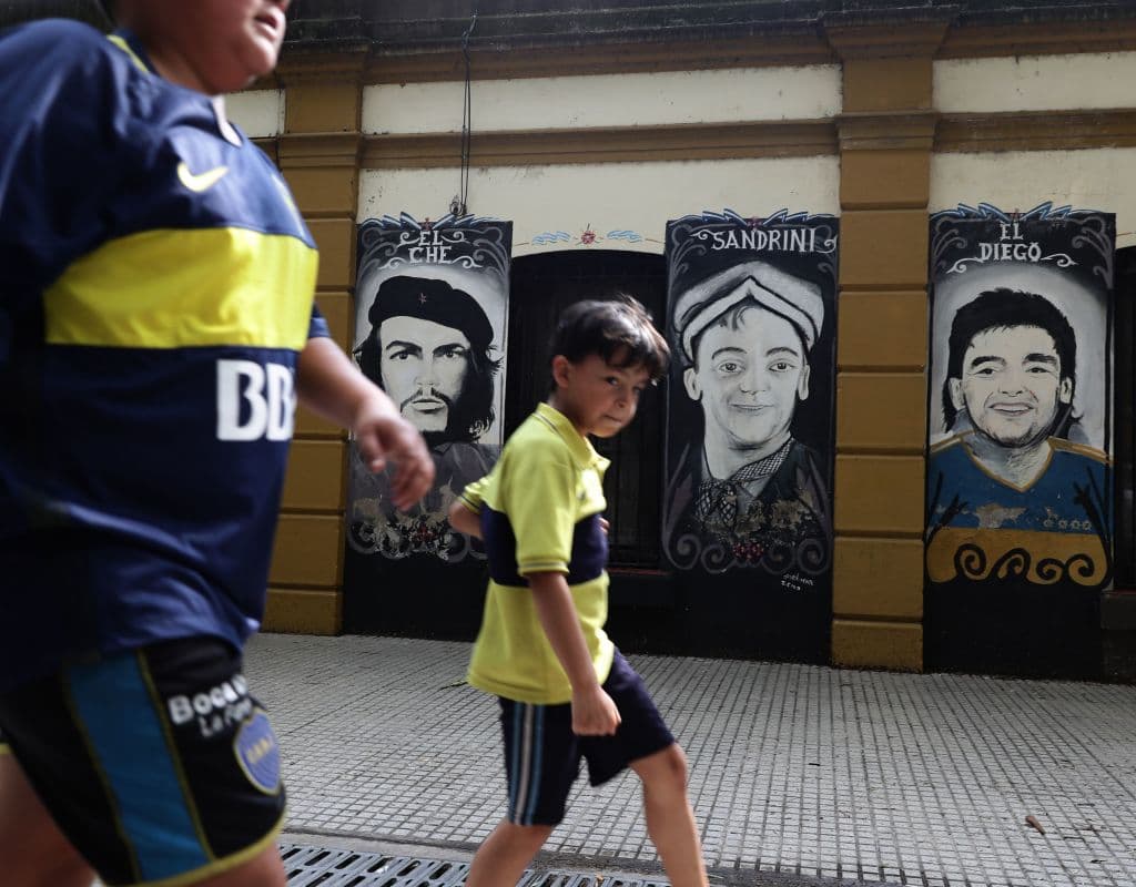 Ernesto 'Che' Guevara, Luis Sandrini y Diego Armando Maradona, venerados en La Boca.