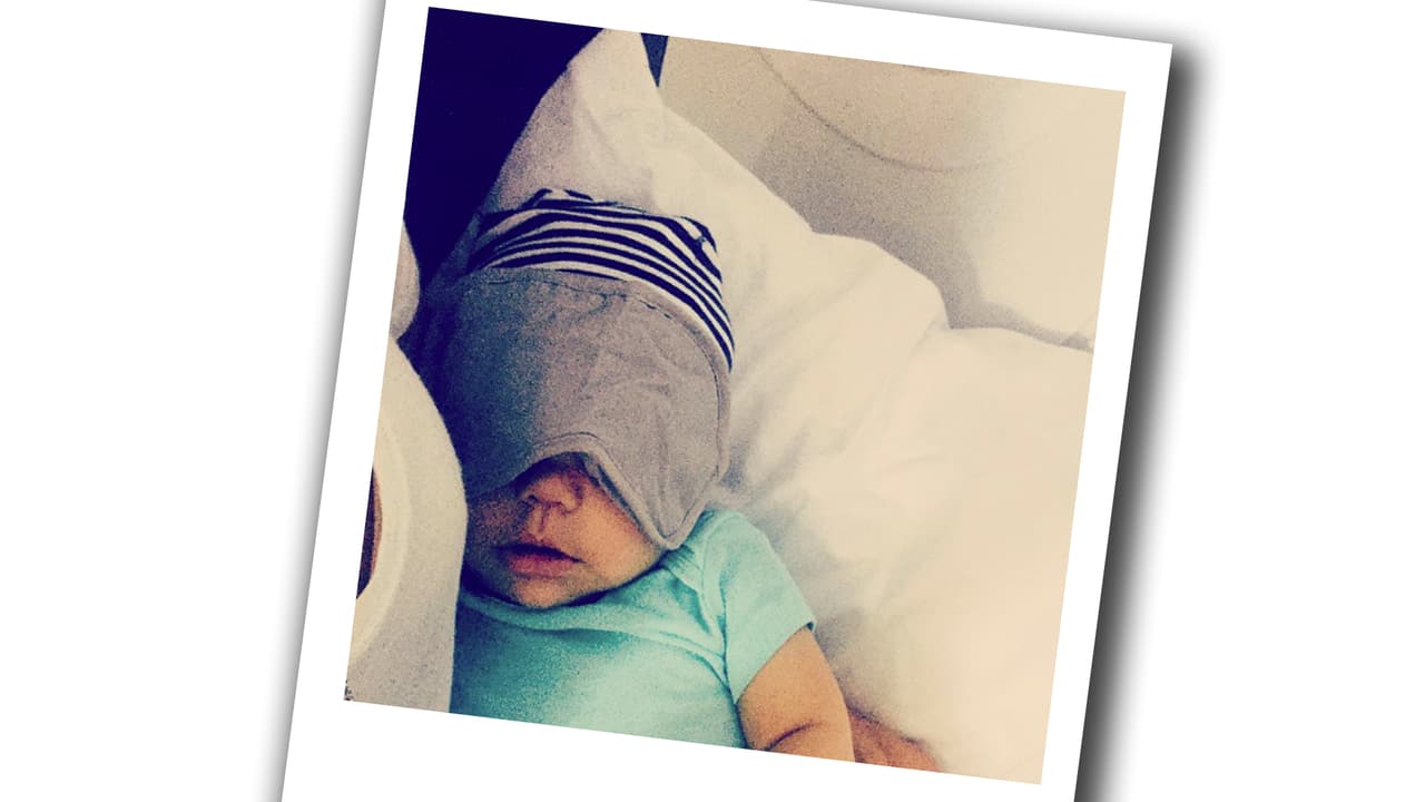 Hasta dormido conserva su ternura.