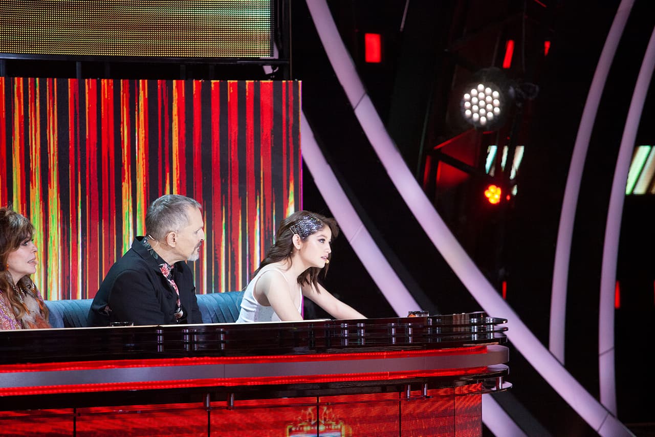 “Estoy asombrada del talento que existe en México. Qué orgullo. Y se me parte el corazón en mil cachitos al tener que decirle a alguien que ya no estará más en el programa”, lamentó.