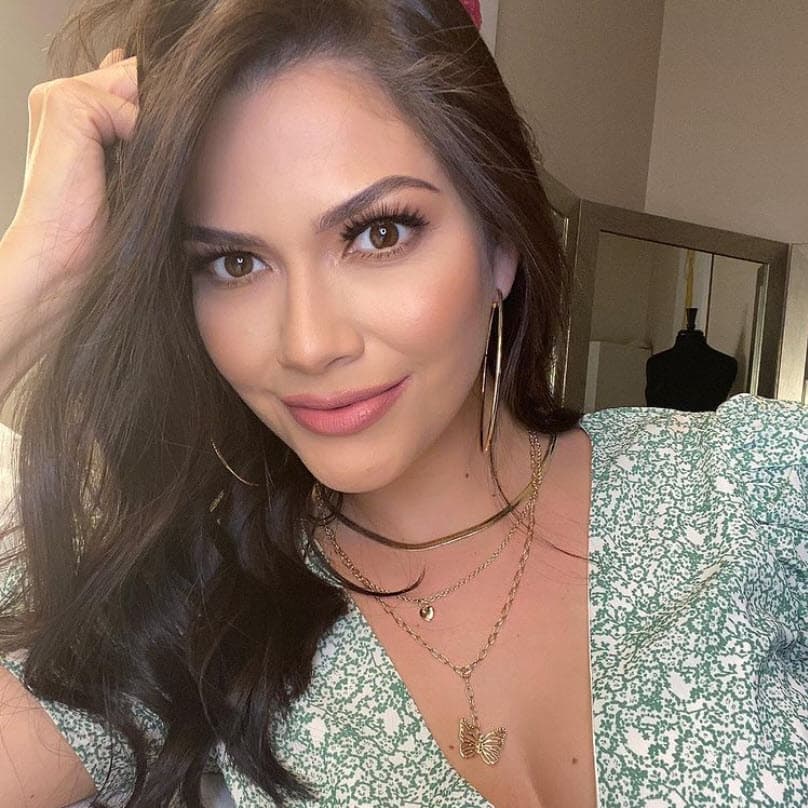 Ana Patricia decidió hablar de su divorcio con Fernando González en el reciente episodio de su podcast 'Ana Patricia sin filtro', donde 
<b><a href="https://es.pitaya.fm/sinfiltro" target="_blank">reconoció que se casó muy joven y señaló que no fue un matrimonio pasajero</a></b>, pues estuvieron casados seis años.
<br>