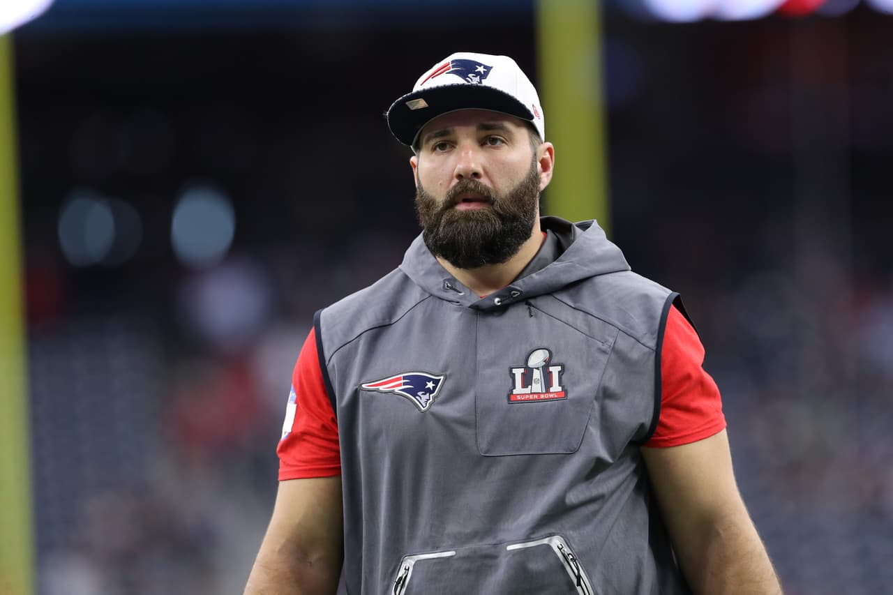 New England Patriots outside linebacker Rob Ninkovich (50) during warm ups prior to an NFL Super Bowl LI football game against the Atlanta Falcons at NRG Stadium, Sunday, Feb. 5, 2017 in Houston. The Patriots defeated the Falcons 34-28 in overtime. (Perry Knotts via AP)