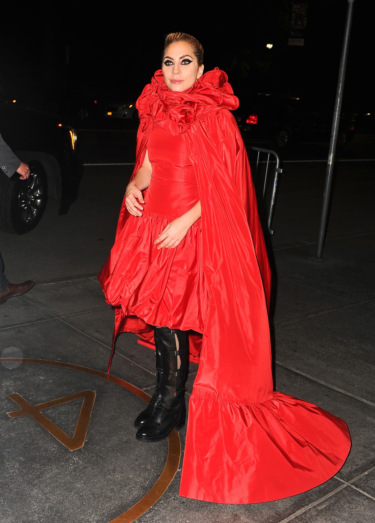 La cantante festeja el lanzamiento de su nuevo álbum, 'Joanne'.