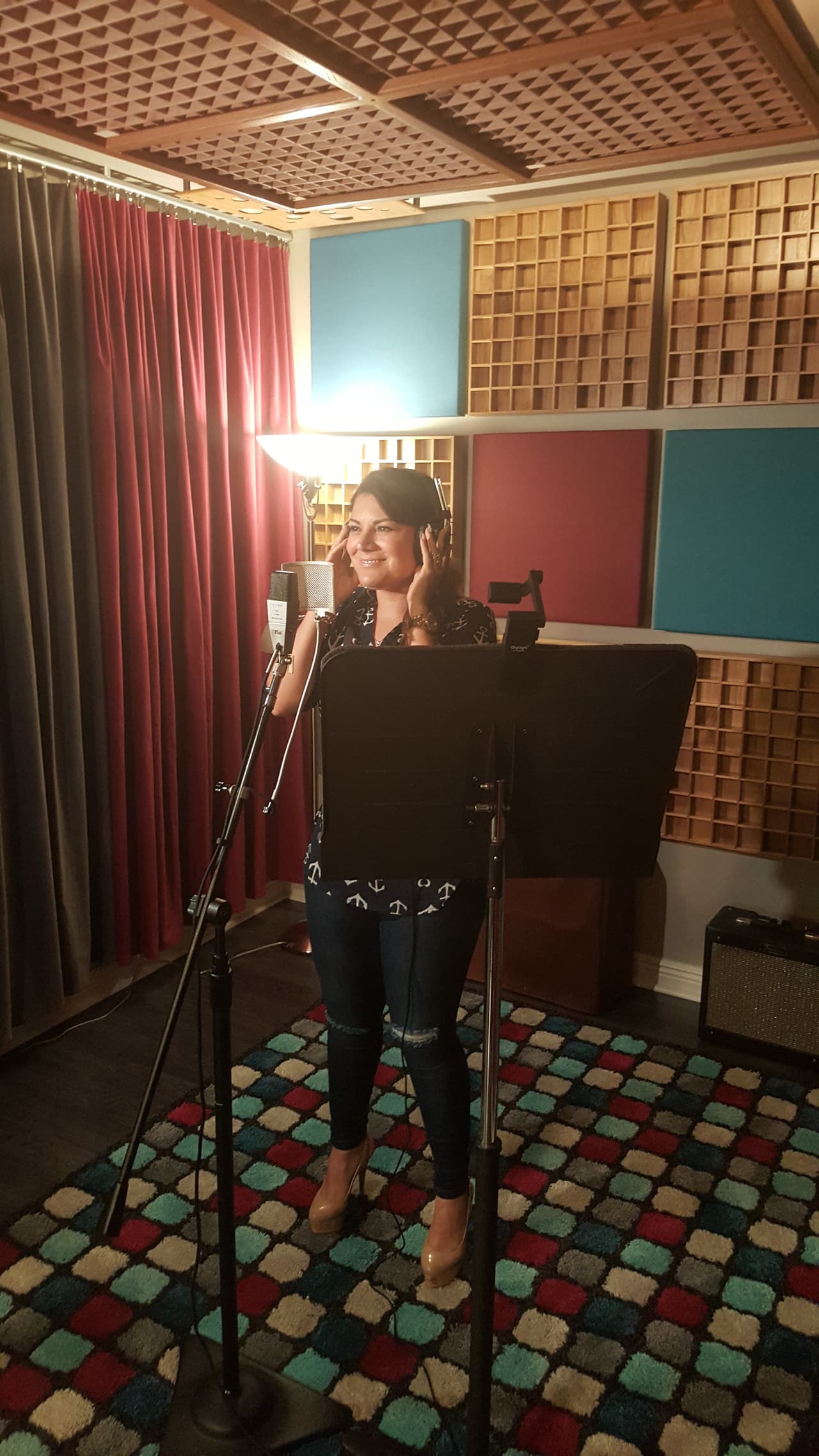 Una anécdota curiosa es que una gran amiga le prestó un anillo que le regaló su mamá antes de morir y Diana piensa que la prenda le trajó buena suerte y la presentación fue todo un éxito.