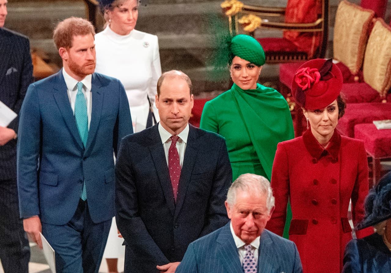 Según las fuentes, los Cambridge preferían la tradición de la corona: "Nunca te quejes, nunca expliques" ante lo que se dijera sobre ellos en la prensa.
<br>