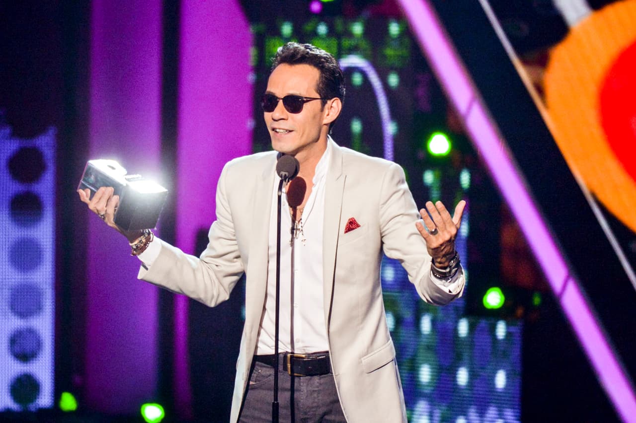 Marc Anthony entre ovaciones recibió el #PremioJuventud a 'Mi Artista Tropical'.