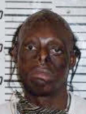 Cedric Lamont Montford, de 33 años, afronta dos cargos por la venta de sustancias ilegales.