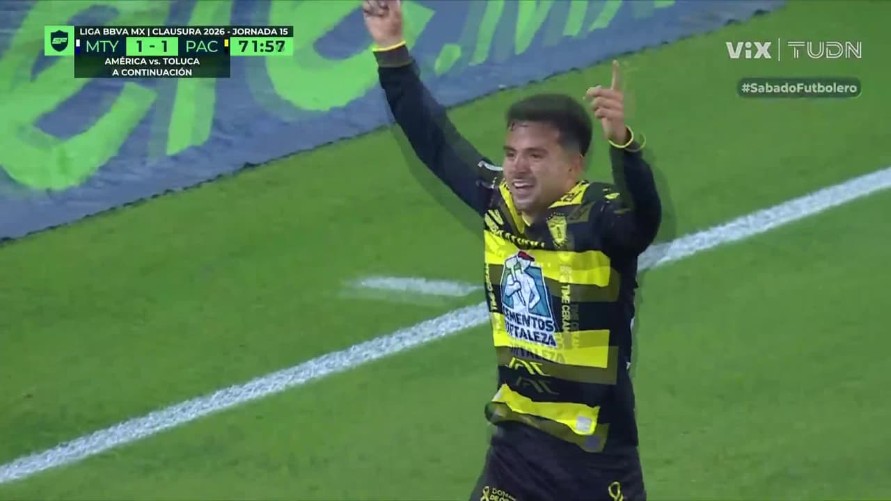 ¡Tuzos se pone arriba! Alán Bautista empuja solo el balón en el área y anota