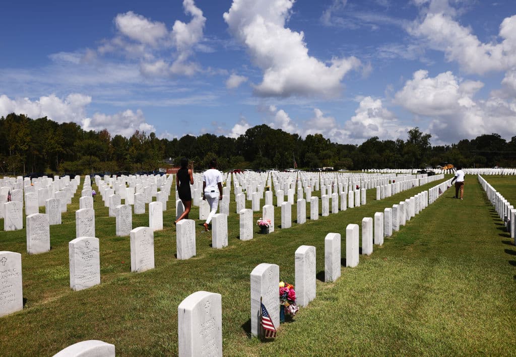 El número de muertes por covid supera las 700,000 en EEUU a pesar de la gran disponibilidad de vacunas