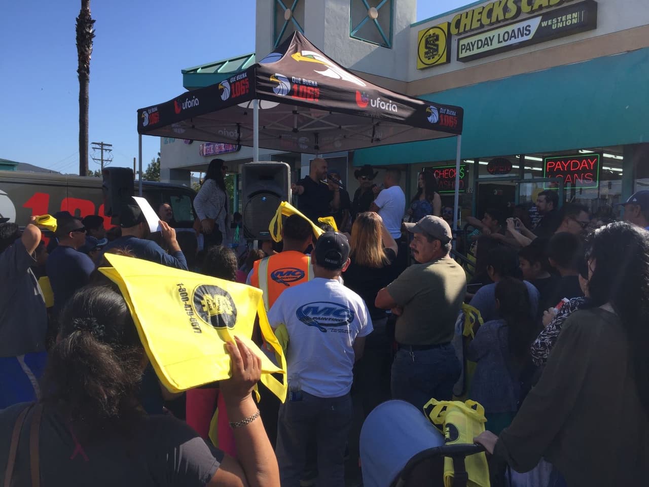 Raúl 'El Pelón', Carla Medrano y El Feo se enamoraron del cariño por parte de sus seguidores en San Diego.