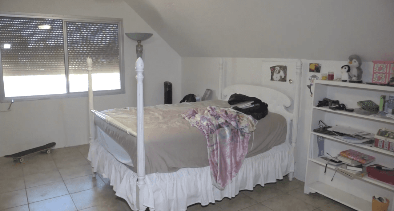 Muchas pistas y pocas respuestas es lo que ha generado la búsqueda de Alicia Navarro en los últimos dos años, Univision Arizona obtuvo las 102 páginas de los reportes policiacos.