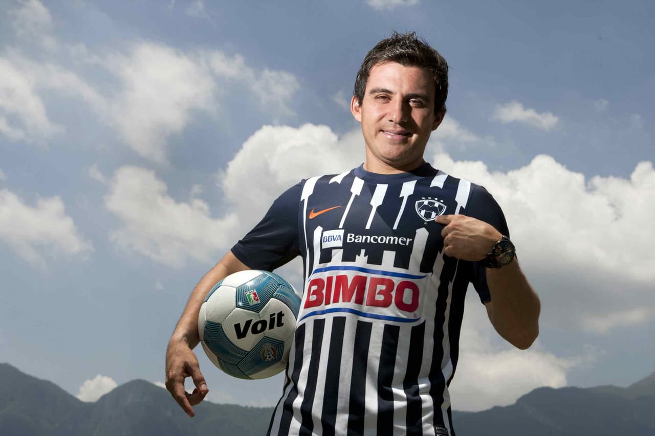 Luis Pérez se quedará en Rayados de Monterrey