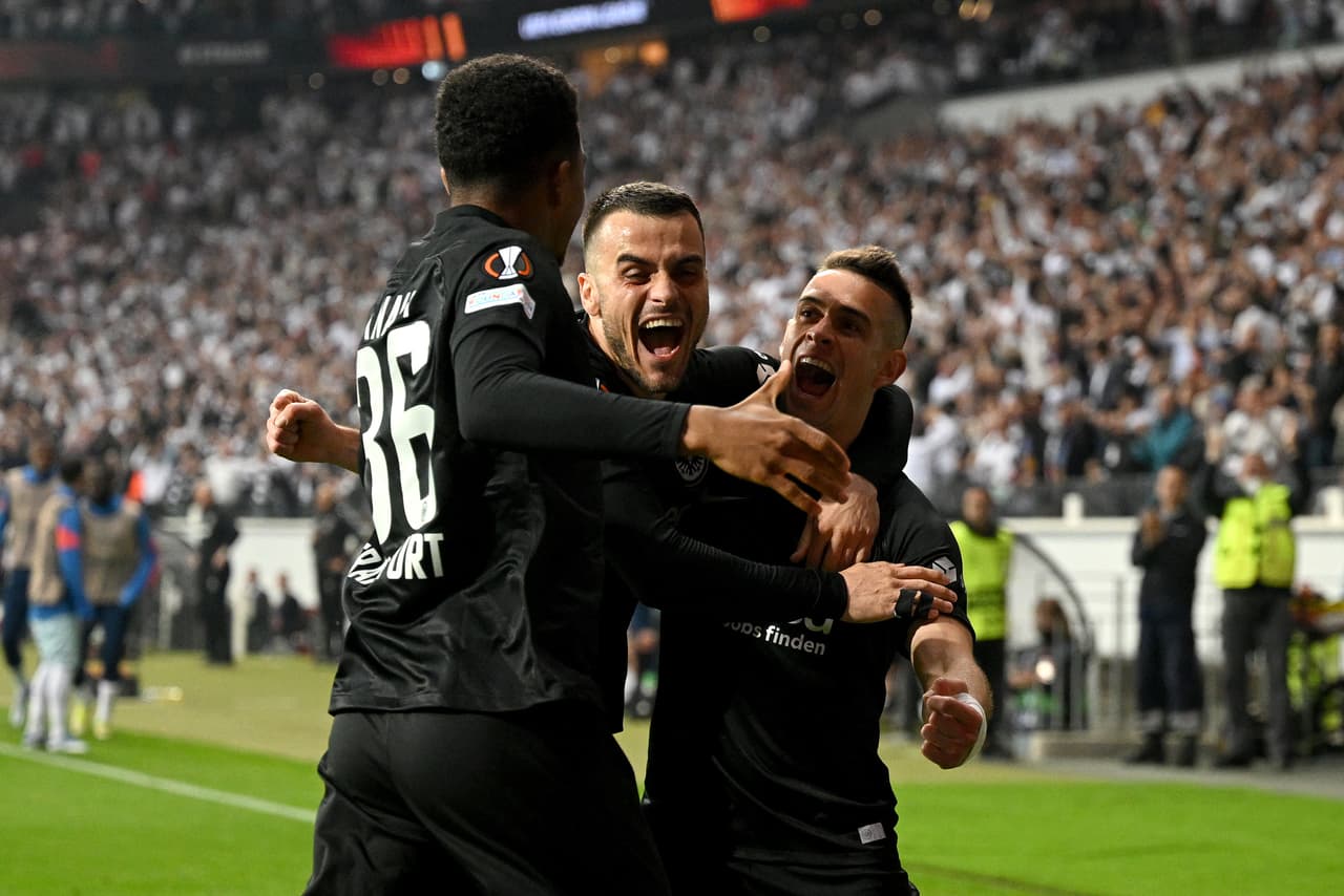 Las águilas ahora se encuentran en la Final y podrán jugar en Sevilla por el campeonato de la Europa League.
<br>