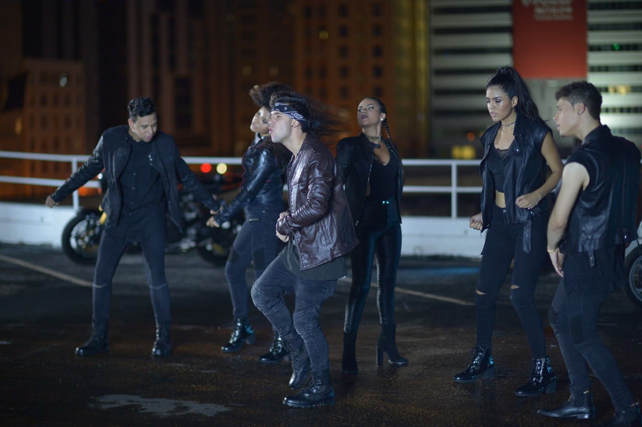 Jorge, Kevin, Garmandy, Aimeé, Megamy y April superaron los obstáculos que se presentaron en los ensayos y en la grabación del videoclip de "Rebelde". El resultado final fue un vídeo con fuerza y mucha pasión.