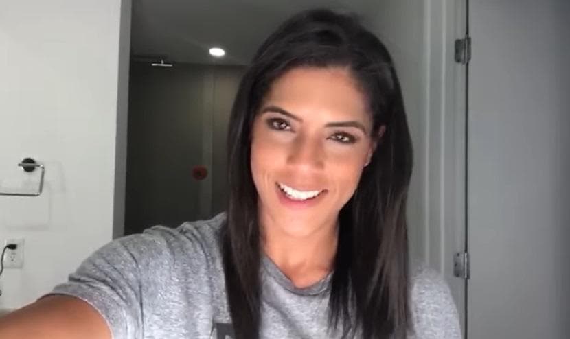 Cada mañana, la presentadora de 31 años cautiva con su sonrisa al público hispano que sintoniza Despierta América.