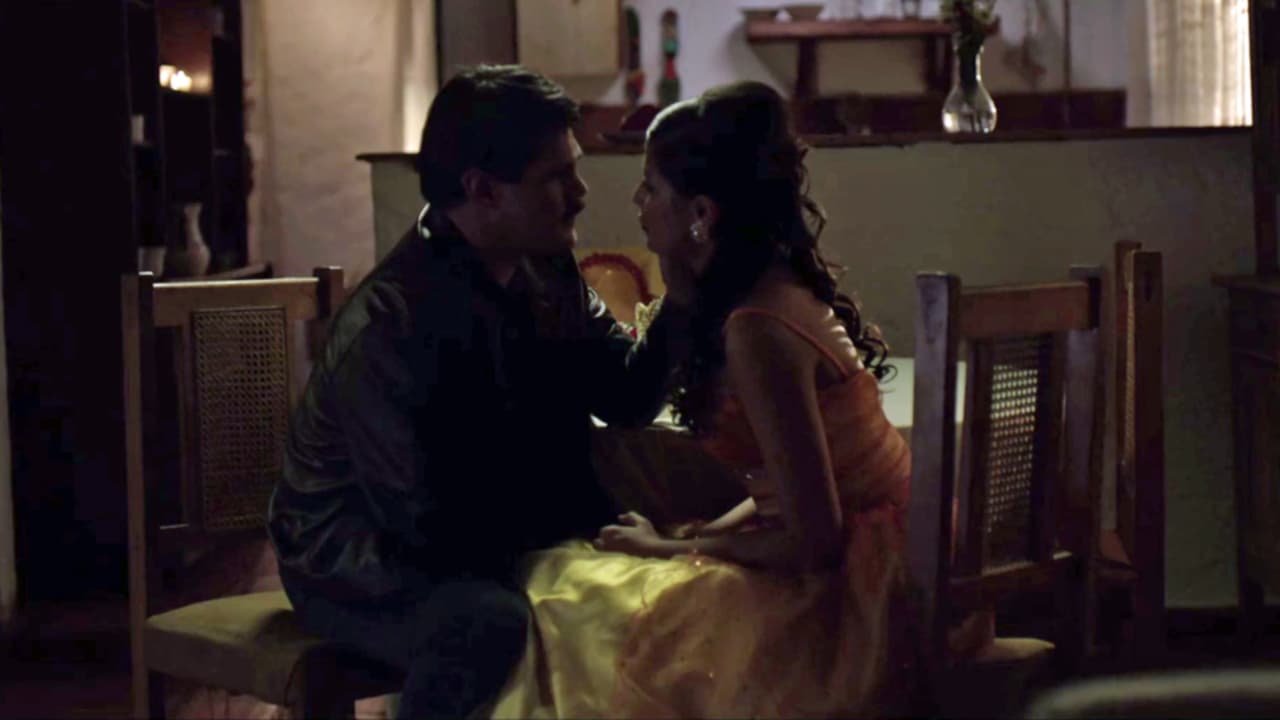 After the kiss, Joaquín promised: “When you turn 18, I’ll marry you.” Elba answered: “I’ll be waiting for you”.