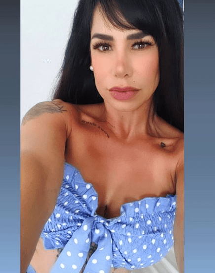 “Estoy tan orgullosa de donde estoy, de la manera que he resuelto mi vida, mi carrera”, comentó.