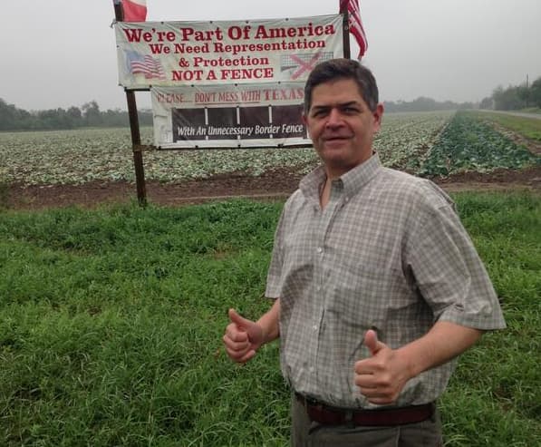 Filemón Vela Jr. Representante demócrata por el distrito 34 de Texas en el Congreso.