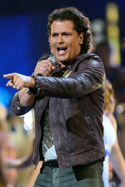 Vives tiene también el privilegio de ser el primer cantautor colombiano en haber ganado un Latin GRAMMY. Suma en total ocho gramófonos.