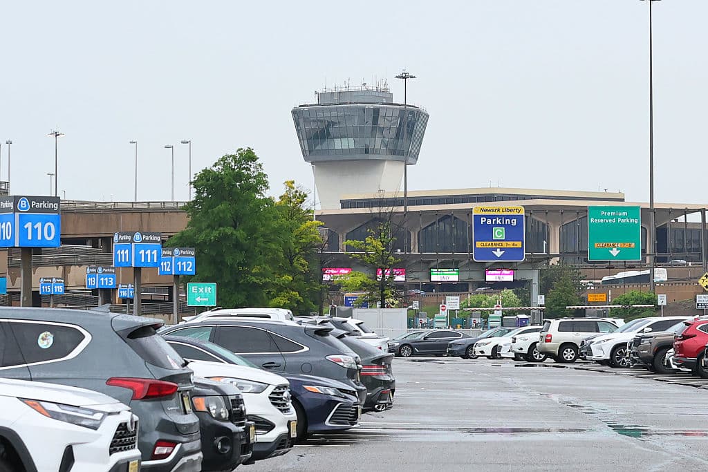  Vuelos suspendidos en el Aeropuerto de Newark por cierre de gobierno federal