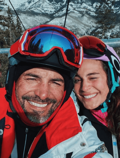 Sofía (que es su segundo nombre) ya ha demostrado que podría seguir los pasos del intérprete de ‘Torero’, pues ya hizo su debut oficial como cantante al participar en el Fros Music Fest '21.