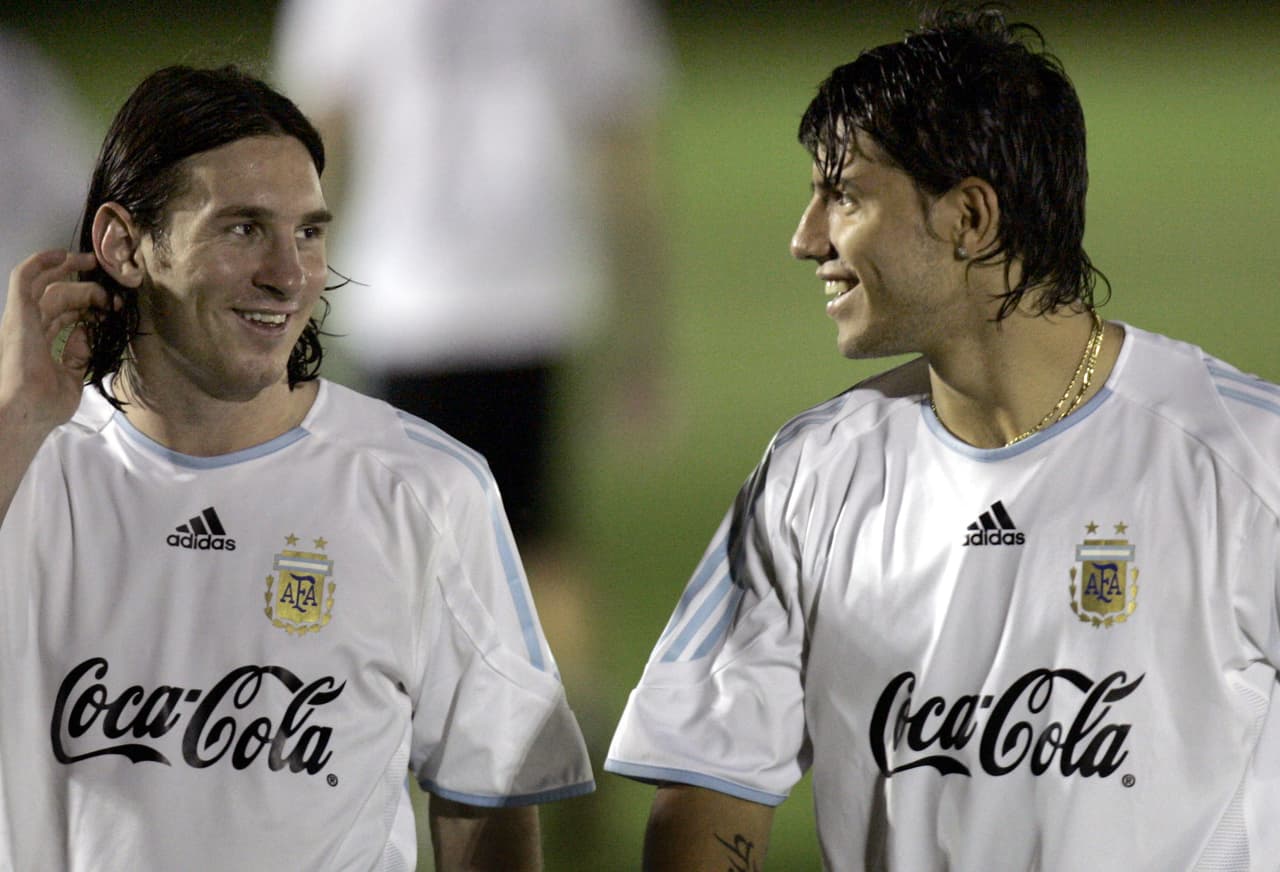 Ya en la Selección mayor empezaron a concentrar juntos al ser los más jóvenes, lo cual desarrolló su amistad.