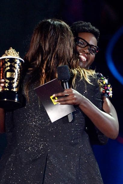 ¡Como abejas a la miel!