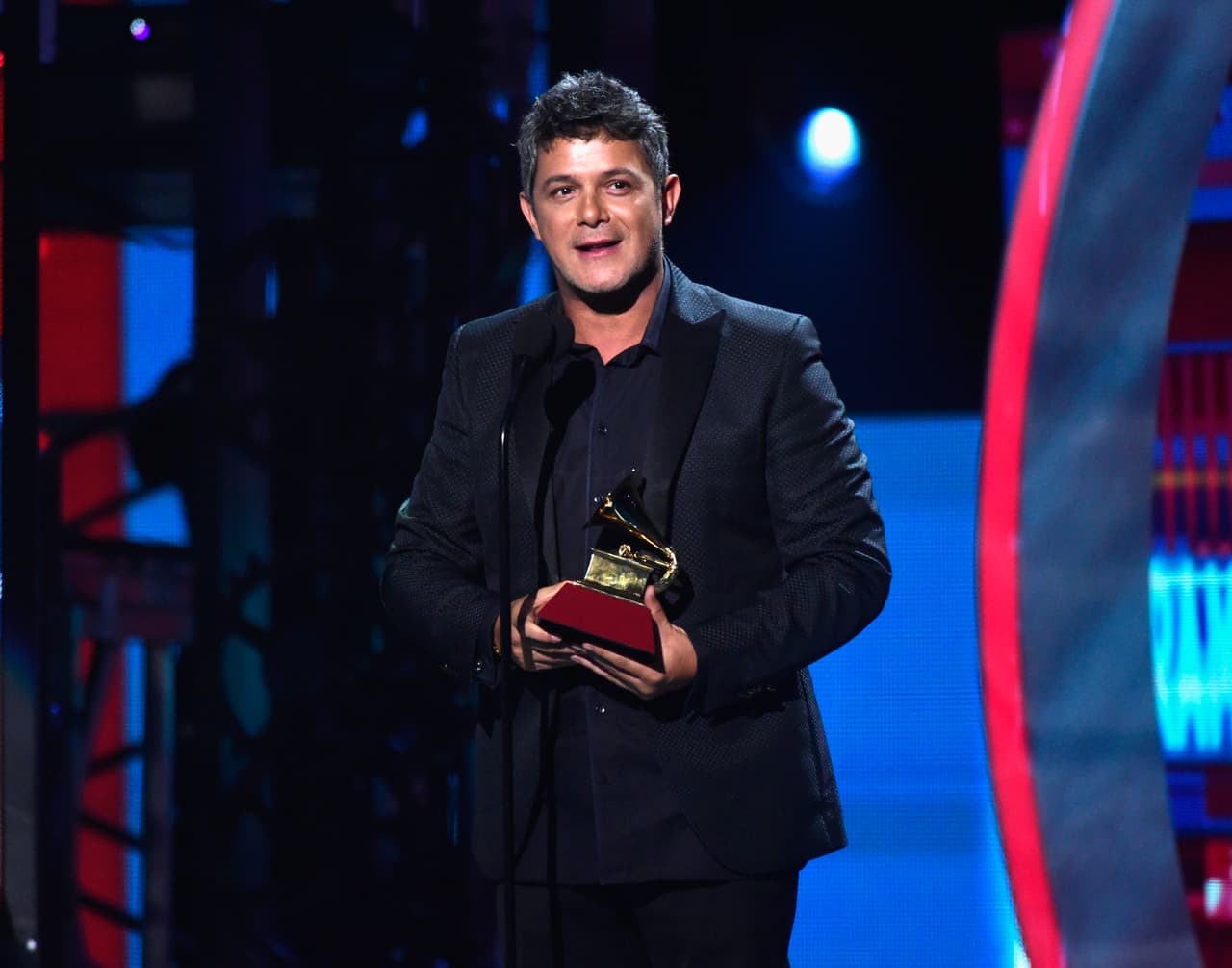 Alejandro Sanz se llevó el Premio a Mejor Álbum Pop Vocal Contemporáneo.