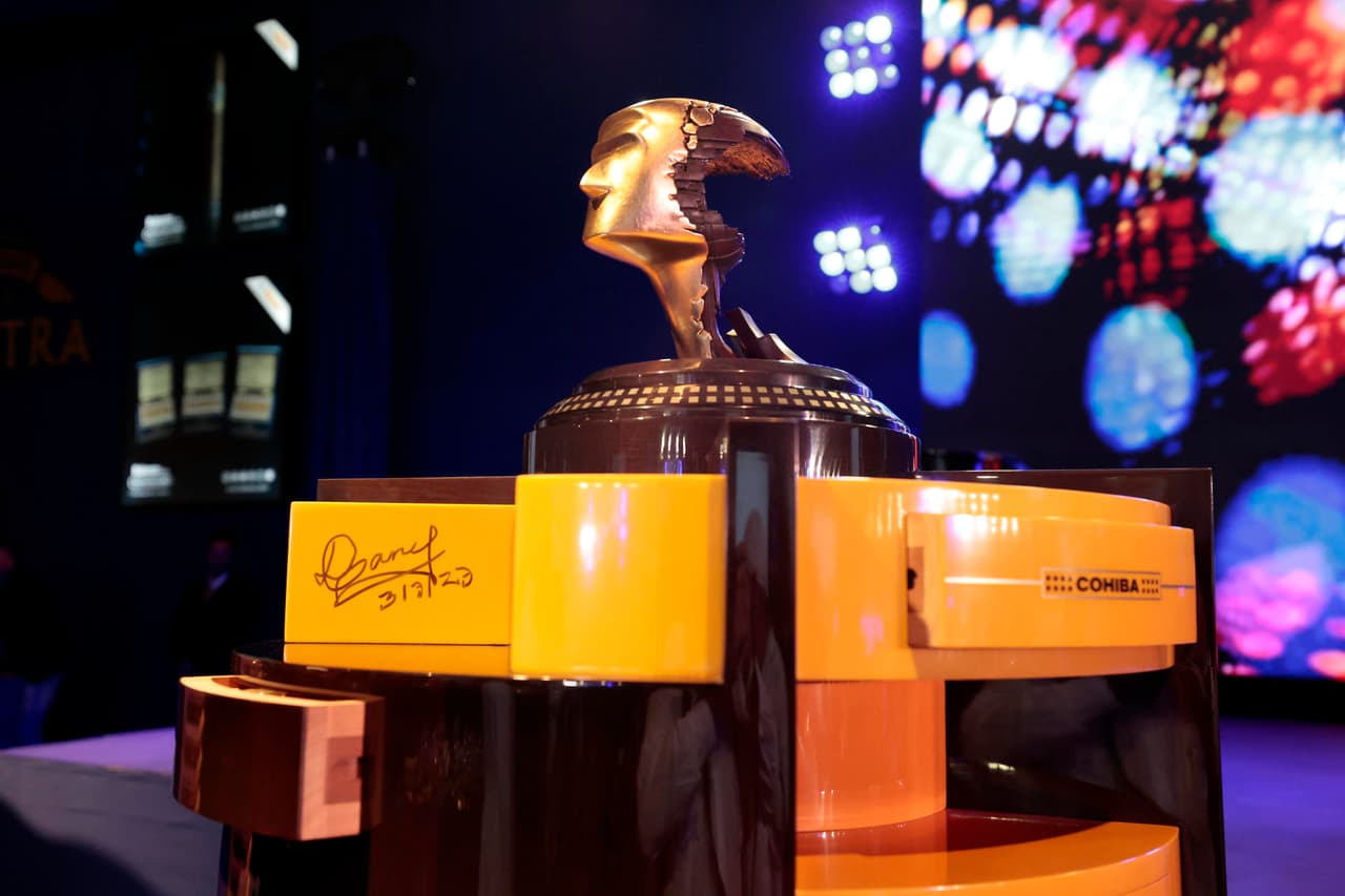 Los humidores subastados llevaban la firma del presidente cubano Miguel Díaz-Canel.