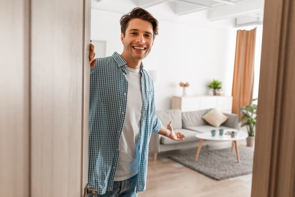 Algo hermoso está se avecina en la figura de alguien que estuvo lejos y regresa. Este mes trae mucha frescura y vitalidad a tu vida.
<br>