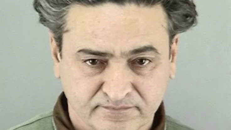 <h3 class="cms-h3-H3">Accidente fatal</h3>
<br>
<br>En la nochevieja de 2013, Huan Kuang y sus dos hijos menores cruzaban una calle en San Francisco cuando el chofer de Uber, 
<b>Syed Muzaffar</b> los atropelló. El incidente tuvo como resultado
<b> la muerte de la menor Sophia Liu</b> de 6 años de edad y heridas de gravedad para Kuang. La oficina del fiscal de distrito de San Francisco tardó casi un año en cargar a Muzaffar con homicidio vehicular en grado de ofensa. Kuang demandó a Uber insistiendo que Muzaffar estaba revisando la aplicación de Uber en su teléfono cuando causó el accidente. Por su parte Uber alega no ser responsable ya que Muzaffar no llevaba pasajeros al momento del atropellamiento. Las partes alcanzaron un 
<b>acuerdo extrajudicial </b>cuyos términos permanecen secretos.