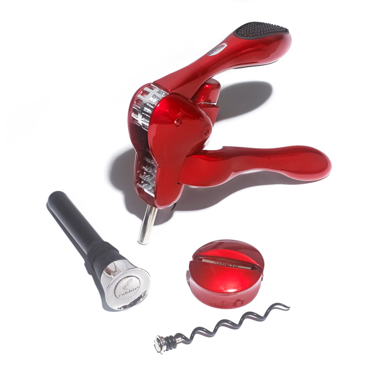 ¡Si pasa mucho tiempo en el bar, regálale una de las herramientas de Metrokane! Con ella le facilitarás la vida.