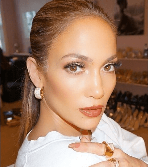 Jenni es una de las favoritas en Premios Juventud, ya que está nominada en tres categorías.