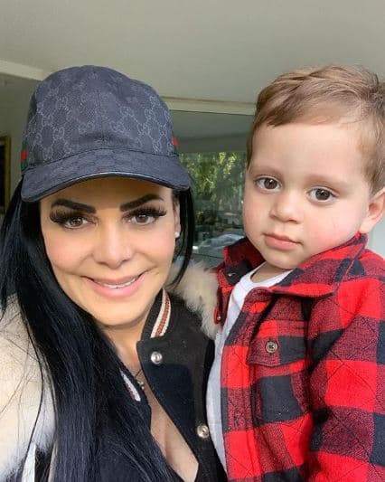 "[...] Yo en mi casa lo tengo con dos: con mi hijo y con el nieto, así que siempre lo recuerdo (a Joan Sebastian)", aseguró Maribel Guardia.