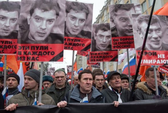 Miles de personas se han concentrado para homenajearlo en Ekaterinburgo, en los Urales, y en Tomsk, en Siberia; en el extranjero, había organizadas concentraciones en París, Kiev, Budapest, Varsovia y Vilna.