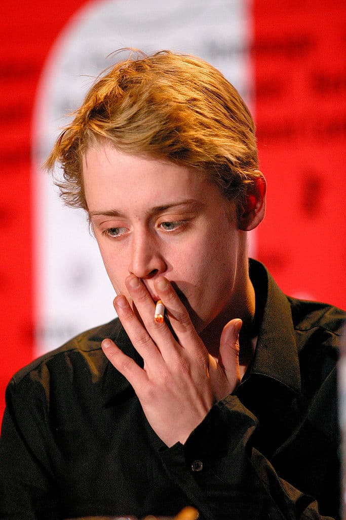 <b>Macaulay Culkin </b>fue detenido en 2004 con marihuana y tranquilizantes, pero en 2020 le dijo a Esquire que ya había superado su problema: "Ya no toco las cosas. Las amo. Son como viejos amigos. Pero a veces superas a tus amigos".