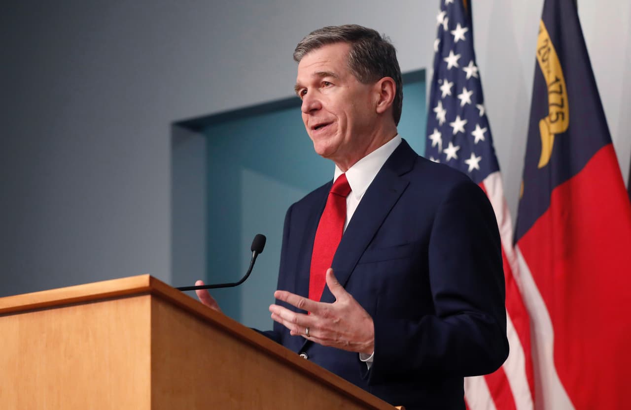 “Esta es tu oportunidad de ganar un millón. Independientemente de quién gane, no hay forma de perder", dijo Cooper en conferencia de prensa.