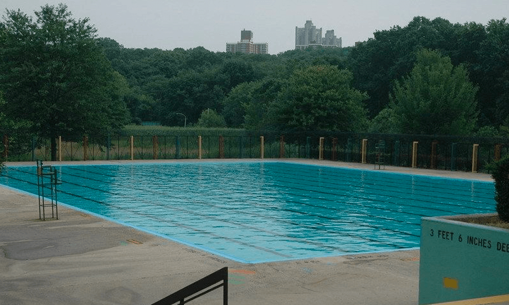 <h3 class="cms-H3-H3"><b>Van Cortlandt Pool (Bronx)</b></h3>
<br>W. 242nd St. and Broadway