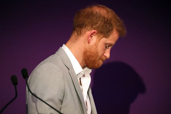 De acuerdo con una crónica que publicó el medio británico 
<b><a href="https://www.mirror.co.uk/news/uk-news/prince-harry-shares-hopes-baby-17371051" target="_blank">Mirror,</a></b> el príncipe Harry dijo que convertirse en padre por primera vez le hizo darse cuenta de que 
<b>ahora en adelante será un ejemplo para otra persona</b>.