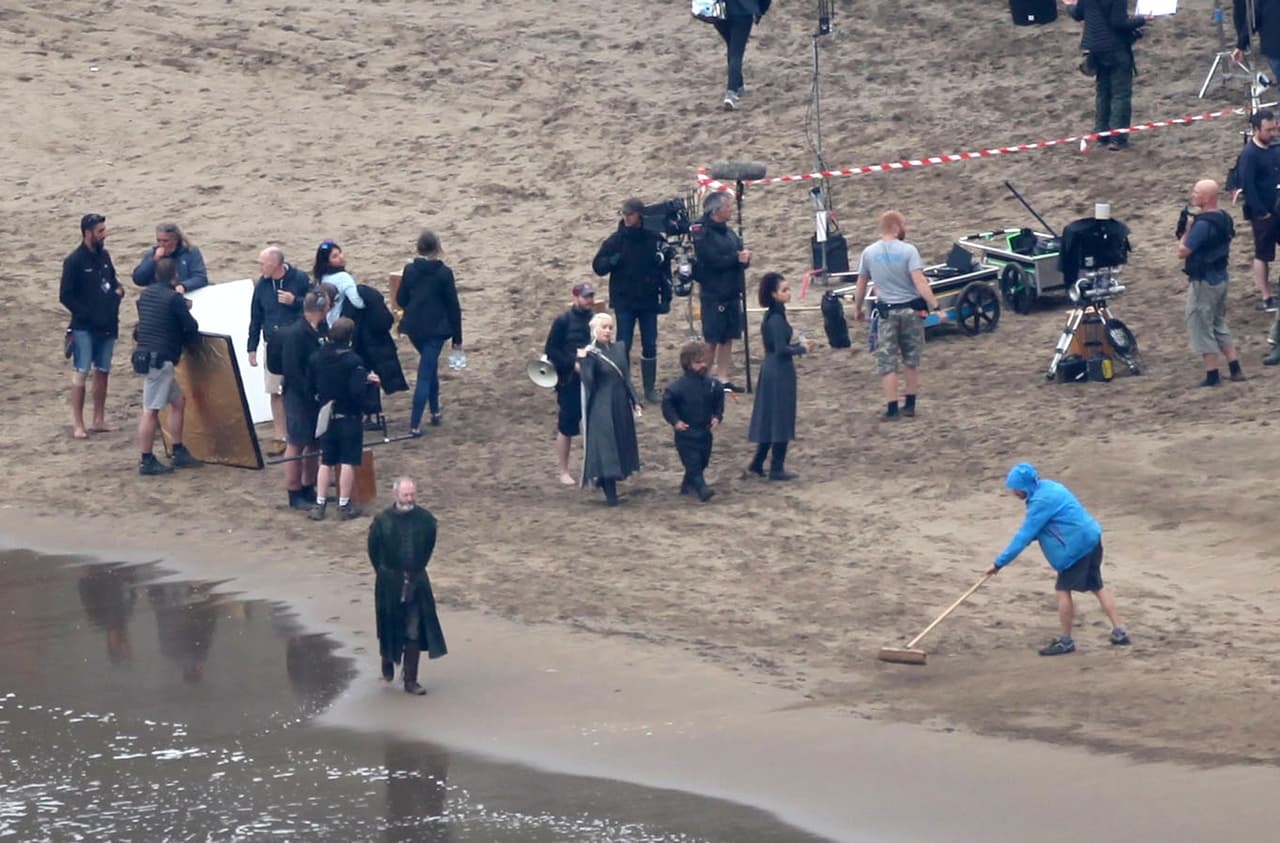 Tienen que barrer la arena para resetear las tomas.