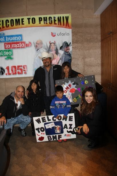 Durante su visita, el talentoso trío dio parte de su tiempo para compartir con sus fans.  