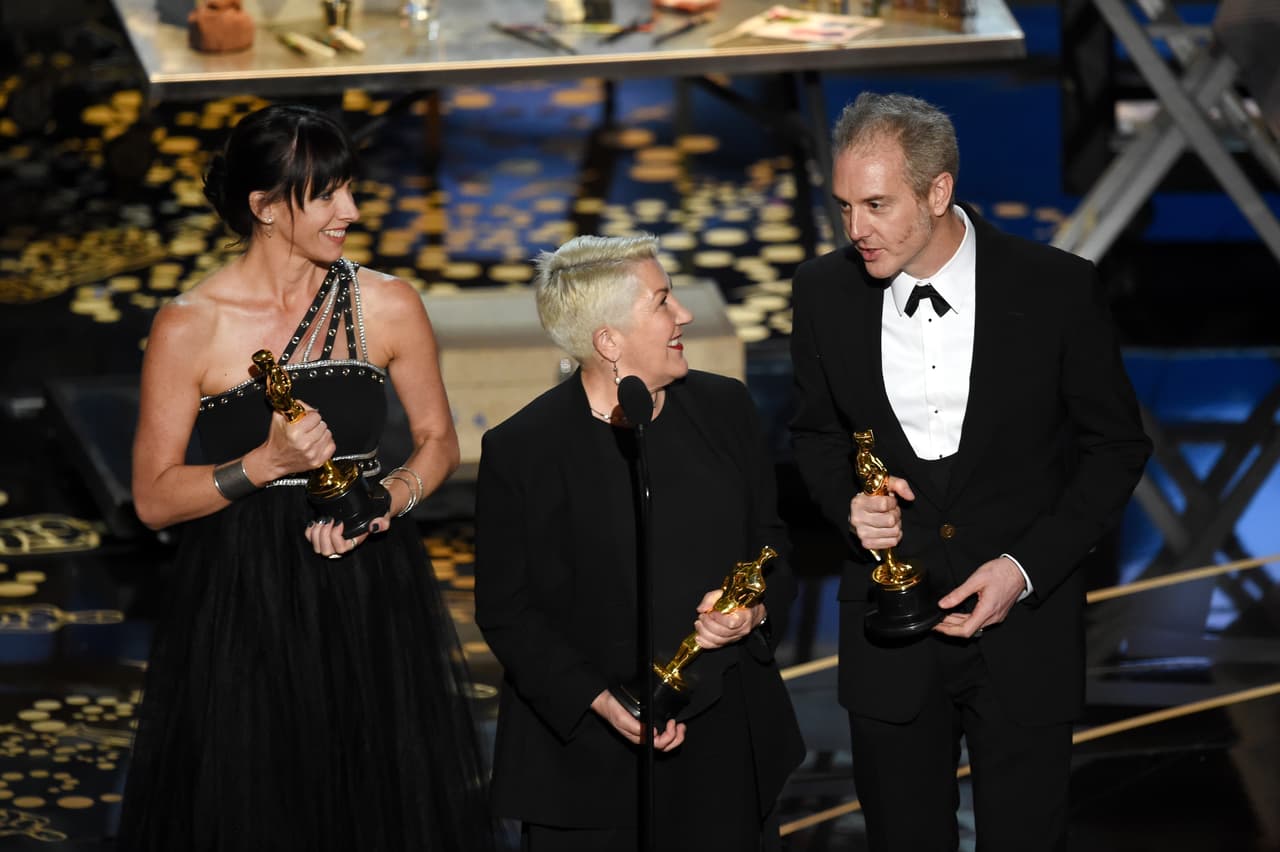 Lo recibieron Leslie Vanderwalt, Elka Wardega y Damian Martin.